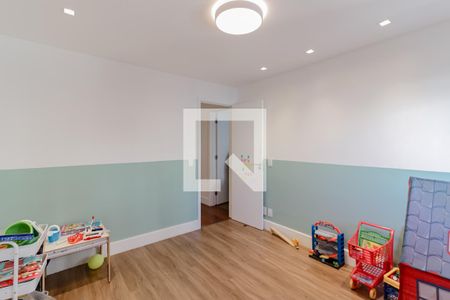 Apartamento à venda com 240m², 4 quartos e 3 vagasQuarto 2 