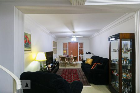 Casa à venda com 100m², 2 quartos e 1 vaga Casa à venda com 100m², 2 quartos e 1 vagaSala de estar