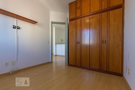 Quarto de apartamento à venda com 1 quarto, 45m² em Centro, Campinas