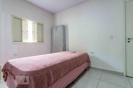 Quarto 1 de casa para alugar com 2 quartos, 80m² em Vila Buenos Aires, São Paulo
