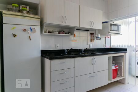 Apartamento à venda com 144m², 3 quartos e 2 vagasCozinha