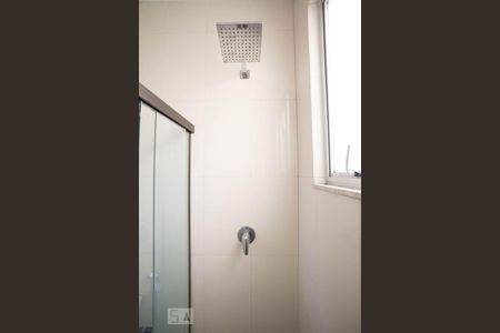 Apartamento à venda com 83m², 2 quartos e 1 vaga Apartamento à venda com 83m², 2 quartos e 1 vagaChuveiro