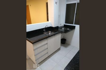Cozinha de apartamento para alugar com 2 quartos, 47m² em Santa Cândida, Curitiba
