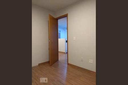 Quarto 2 de apartamento para alugar com 2 quartos, 47m² em Santa Cândida, Curitiba