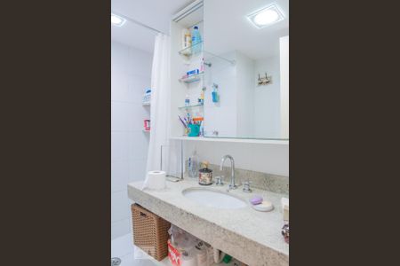 Apartamento para alugar com 76m², 2 quartos e 1 vaga Apartamento para alugar com 76m², 2 quartos e 1 vagaBanheiro