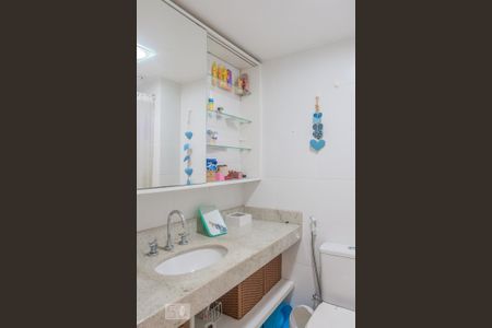 Apartamento para alugar com 76m², 2 quartos e 1 vaga Apartamento para alugar com 76m², 2 quartos e 1 vagaBanheiro do Quarto 2