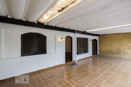 Casa à venda com 183m², 2 quartos e 2 vagasGaragem