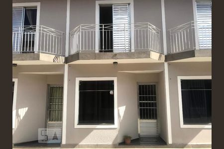 Casa de condomínio à venda com 100m², 2 quartos e 2 vagasFrente