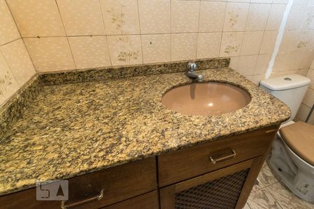 Apartamento à venda com 75m², 2 quartos e sem vagaBanheiro - Pia