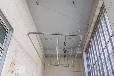 Apartamento à venda com 75m², 2 quartos e sem vagaÁrea de Serviço - Varal de roupas