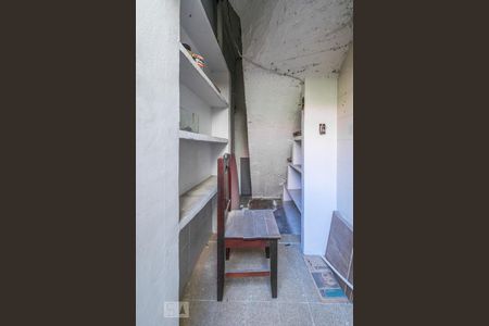 Apartamento à venda com 75m², 2 quartos e sem vagaÁrea de Serviço - Despensa