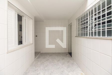 Casa à venda com 130m², 3 quartos e 2 vagasQuintal 