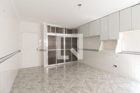 Casa à venda com 130m², 3 quartos e 2 vagasCozinha 