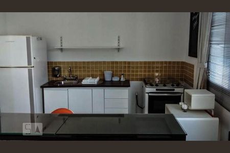 cozinha de apartamento para alugar com 1 quarto, 47m² em Vila Tramontano, São Paulo