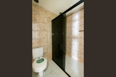 Banheiro de apartamento para alugar com 2 quartos, 38m² em Guará Ii, Brasília