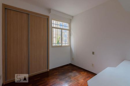 Quarto 2 de apartamento para alugar com 3 quartos, 140m² em Santo Antônio, Belo Horizonte