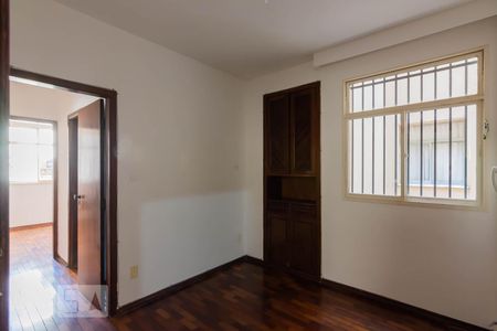 Sala 2 de apartamento para alugar com 3 quartos, 140m² em Santo Antônio, Belo Horizonte