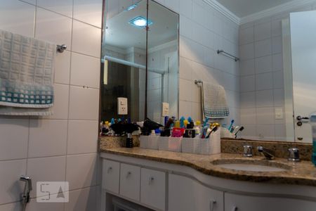 Apartamento à venda com 110m², 3 quartos e 3 vagas Apartamento à venda com 110m², 3 quartos e 3 vagasBanheiro da Suíte