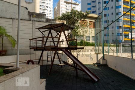 Apartamento à venda com 110m², 3 quartos e 3 vagas Apartamento à venda com 110m², 3 quartos e 3 vagasÁrea Comum - Playground