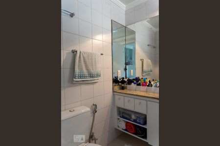 Apartamento à venda com 110m², 3 quartos e 3 vagas Apartamento à venda com 110m², 3 quartos e 3 vagasBanheiro da Suíte