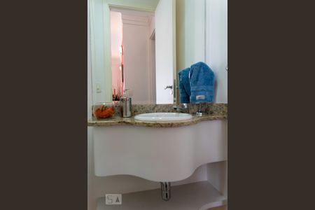 Apartamento à venda com 110m², 3 quartos e 3 vagas Apartamento à venda com 110m², 3 quartos e 3 vagasLavabo