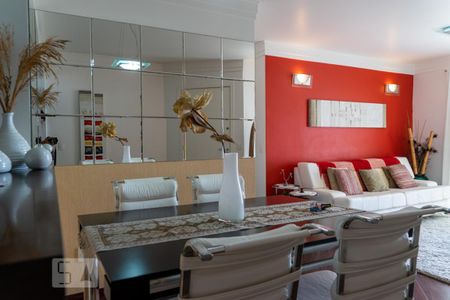 Apartamento à venda com 110m², 3 quartos e 3 vagas Apartamento à venda com 110m², 3 quartos e 3 vagasSala de Jantar