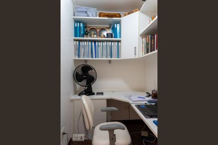 Apartamento à venda com 110m², 3 quartos e 3 vagas Apartamento à venda com 110m², 3 quartos e 3 vagasEscritório