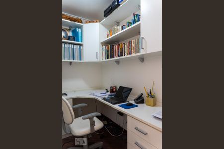 Apartamento à venda com 110m², 3 quartos e 3 vagas Apartamento à venda com 110m², 3 quartos e 3 vagasEscritório