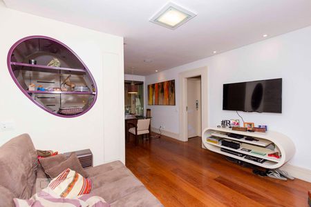 Sala de apartamento para alugar com 2 quartos, 77m² em Laranjeiras, Rio de Janeiro