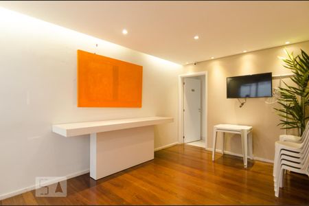 Apartamento à venda com 66m², 2 quartos e 1 vagaSalão  de Festa 