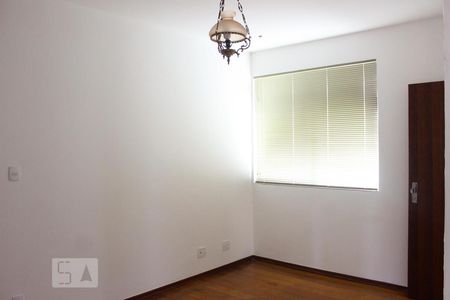 Casa à venda com 3 quartos, 100m² em Serra , Belo Horizonte