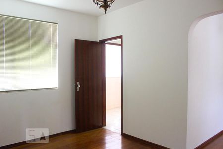 Casa à venda com 3 quartos, 100m² em Serra , Belo Horizonte