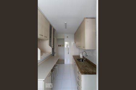 Apartamento para alugar com 55m², 2 quartos e 1 vaga Apartamento para alugar com 55m², 2 quartos e 1 vagaCozinha