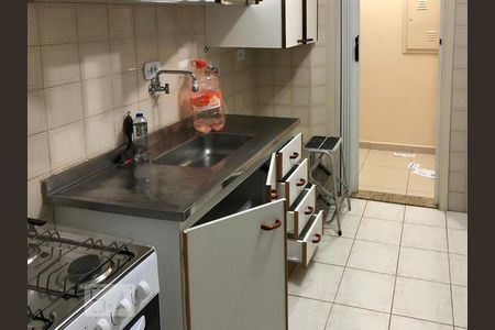 Apartamento para alugar com 61m², 2 quartos e 1 vagaCozinha