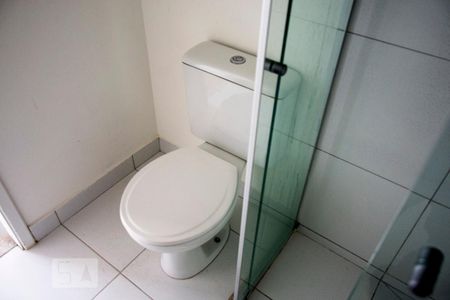 Banheiro de apartamento para alugar com 2 quartos, 38m² em Guará Ii, Brasília