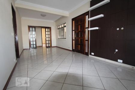 Sala de casa para alugar com 3 quartos, 128m² em Fazendinha, Curitiba
