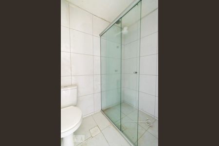 Banheiro de apartamento para alugar com 2 quartos, 43m² em Guará Ii, Brasília