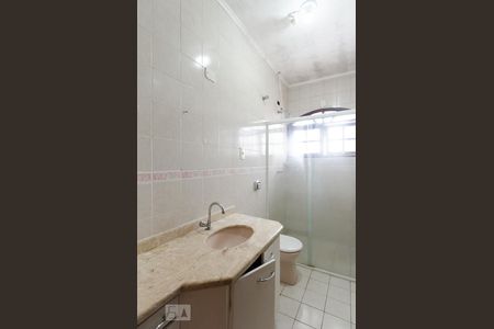 Casa à venda com 190m², 3 quartos e 4 vagasBanheiro 2