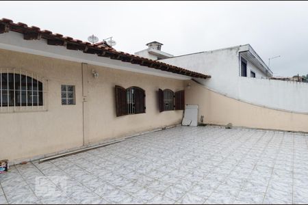 Casa à venda com 190m², 3 quartos e 4 vagasQuintal