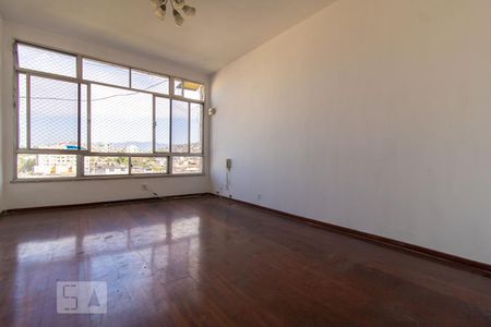 Sala de apartamento para alugar com 2 quartos, 75m² em Olaria, Rio de Janeiro