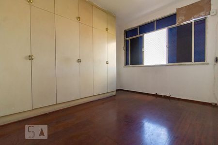 Quarto 2 de apartamento para alugar com 2 quartos, 75m² em Olaria, Rio de Janeiro