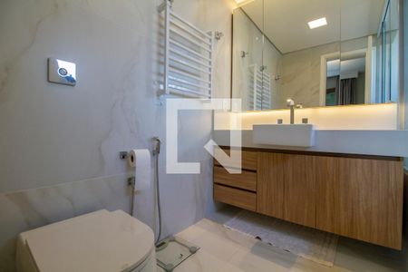 Apartamento à venda com 190m², 3 quartos e 3 vagasBanheiro da Suíte 3