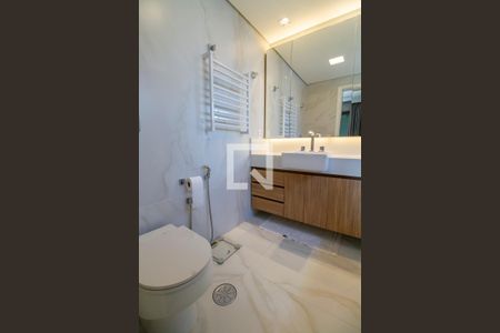 Apartamento à venda com 190m², 3 quartos e 3 vagasBanheiro da Suíte 3