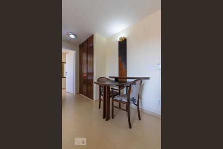 Sala de apartamento para alugar com 1 quarto, 52m² em Cambuí, Campinas