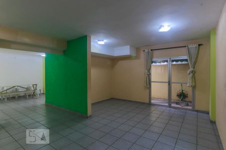 Apartamento para alugar com 35m², 1 quarto e sem vaga Apartamento para alugar com 35m², 1 quarto e sem vagaÁrea comum - Salão de Festas