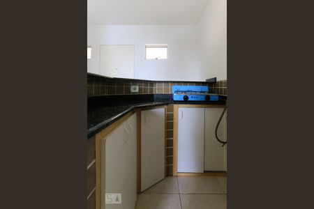 Apartamento para alugar com 35m², 1 quarto e sem vaga Apartamento para alugar com 35m², 1 quarto e sem vagaCozinha - Armários