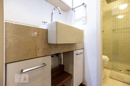 Apartamento para alugar com 48m², 1 quarto e 2 vagasBanheiro da Suíte