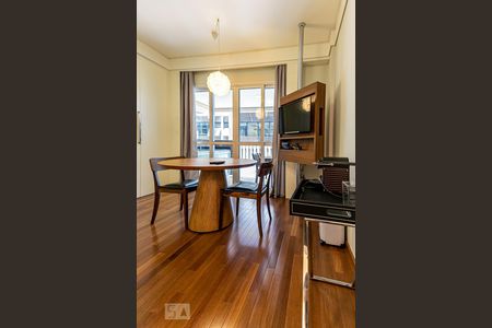 Sala de apartamento para alugar com 1 quarto, 48m² em Vila Olímpia, São Paulo