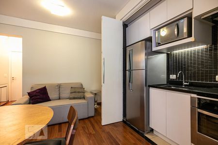 Sala de apartamento para alugar com 1 quarto, 48m² em Vila Olímpia, São Paulo
