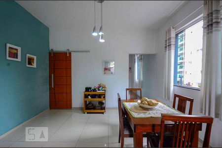 Apartamento à venda com 80m², 2 quartos e sem vagaSala